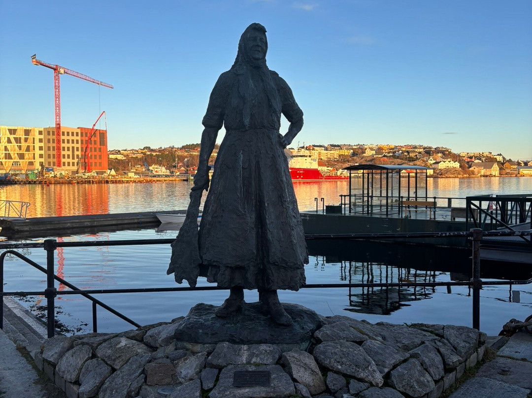 Klippfiskkjerringa-克里斯蒂安松必去景点