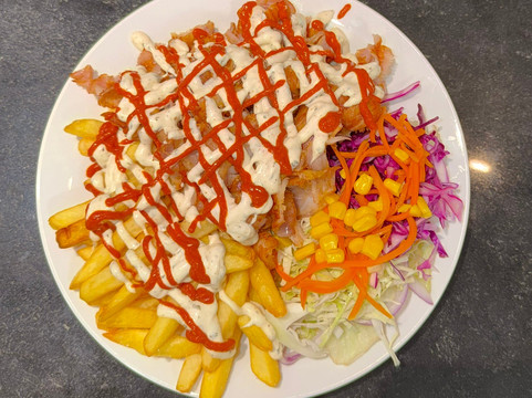 Kebab And Pizza Lounge At