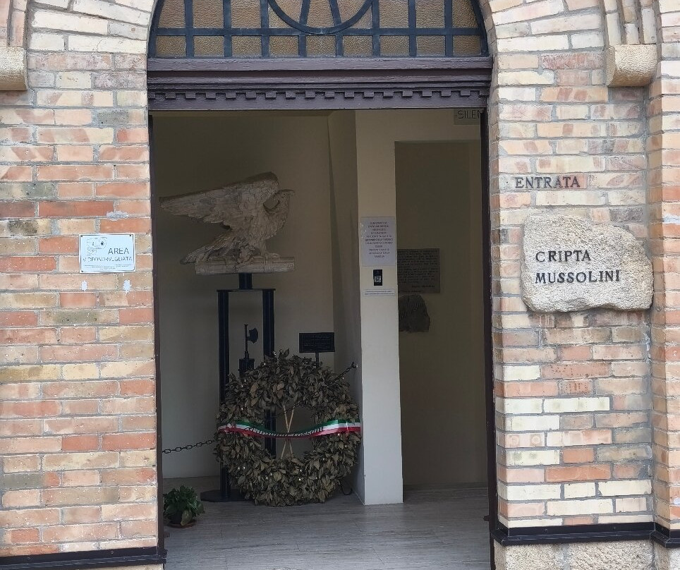 Cripta di Benito Mussolini-Predappio必去景点