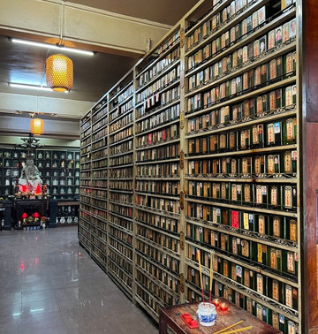 Chua Van Phat - Temple of Ten Thousand Buddhas-胡志明市必去景点