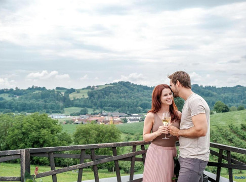 Kirchberg an der Raab酒店住宿-Buschenschank-Gastezimmer Familie Meister