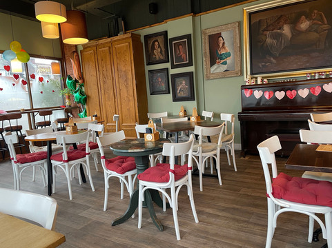 Sweetfields' Cafe & Bakery