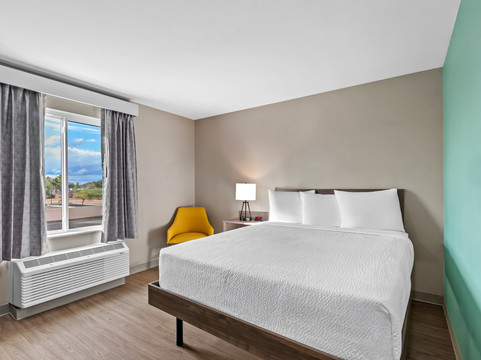 ECHO Suites Extended Stay by Wyndham Phoenix-Peoria/Glendale