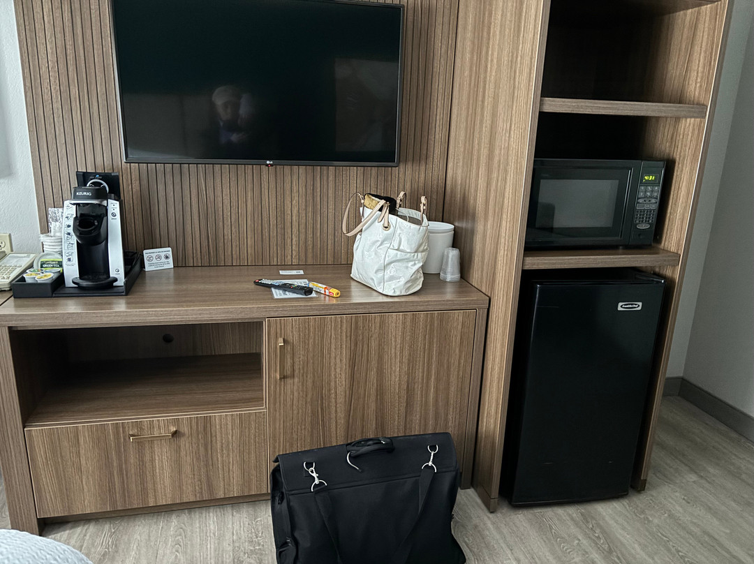 约翰斯敦格洛弗斯维尔假日酒店主图