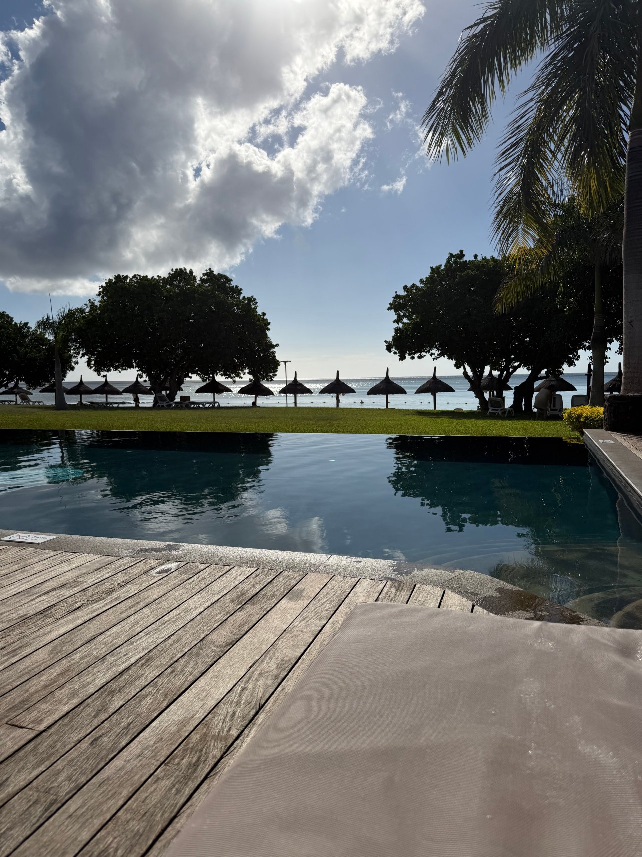 康隆尼角地中海度假村-泳池