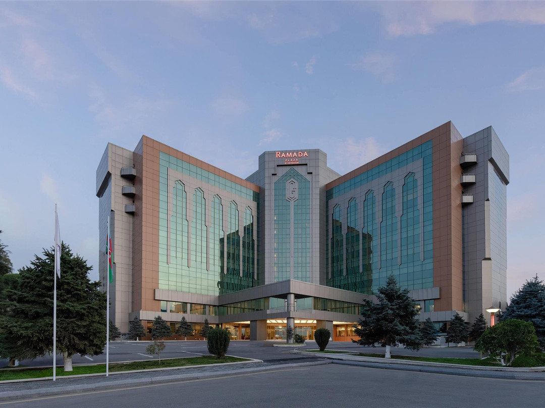 让斯温德姆华美达广场酒店主图