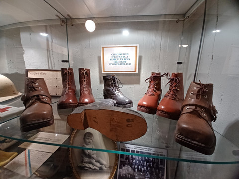 Musee du 5 juin 1944 message Verlaine-图尔宽必去景点