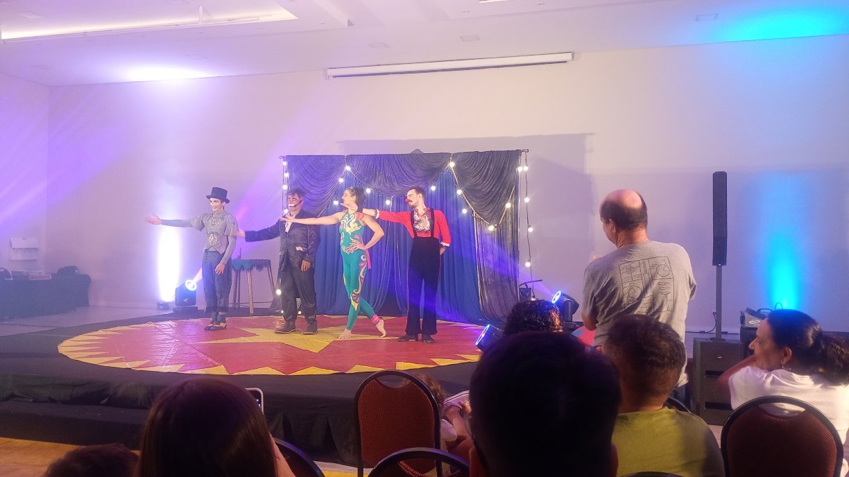 坎皮纳斯高级酒店-家庭/游戏区