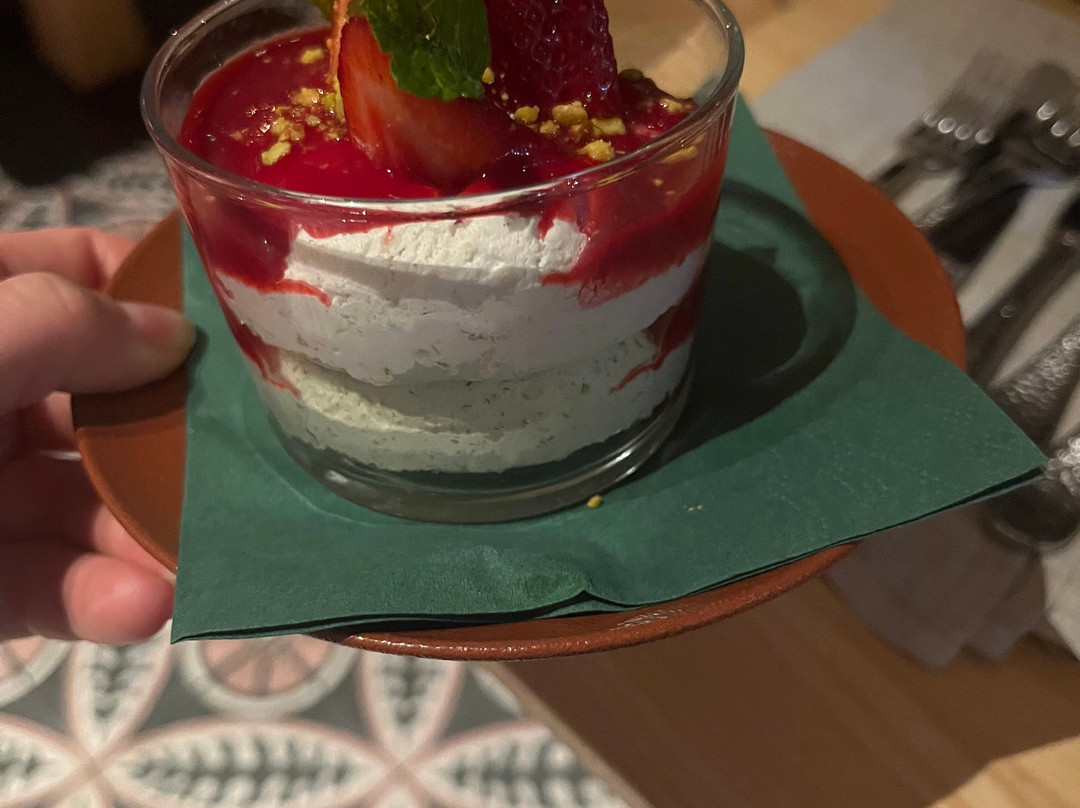 玛利波普酒店主图
