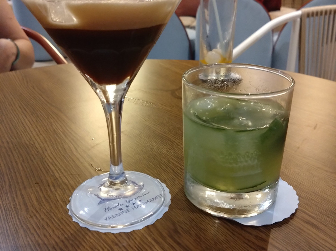 胡达亚斯曼酒店主图