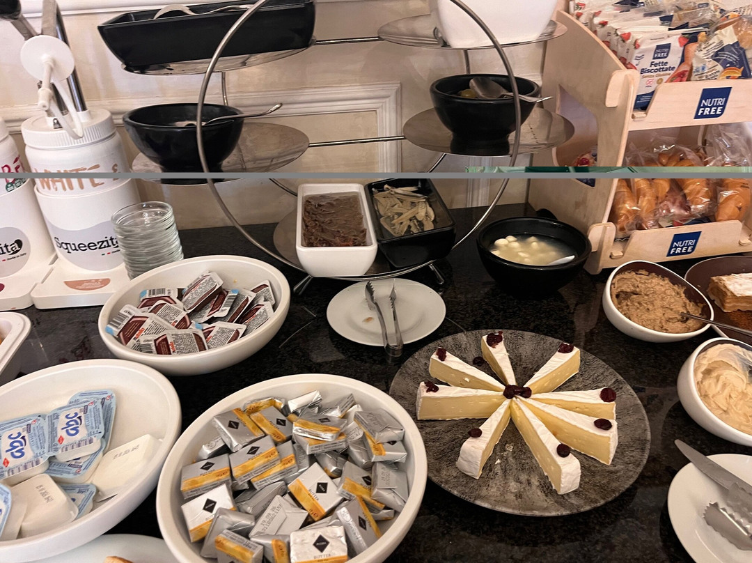波皇宫酒店主图