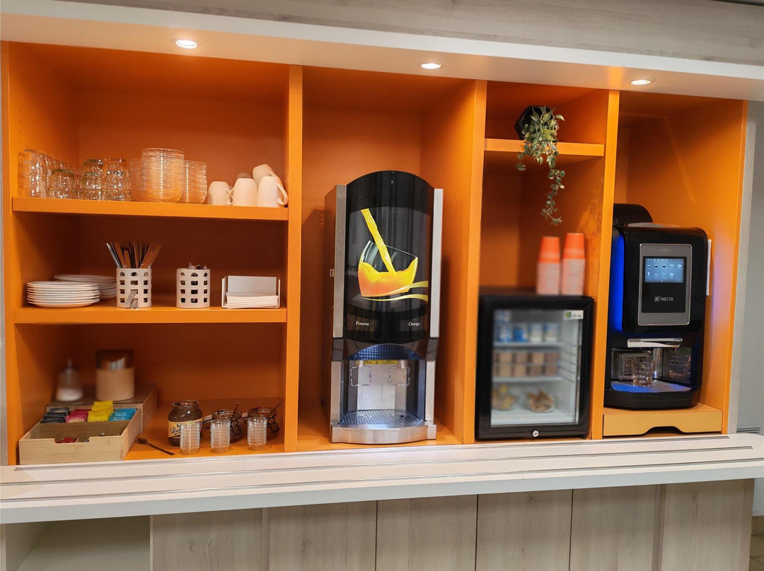 南特圣埃尔布兰酒店