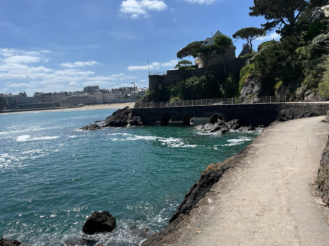 Plage de l'Écluse-迪纳尔必去景点