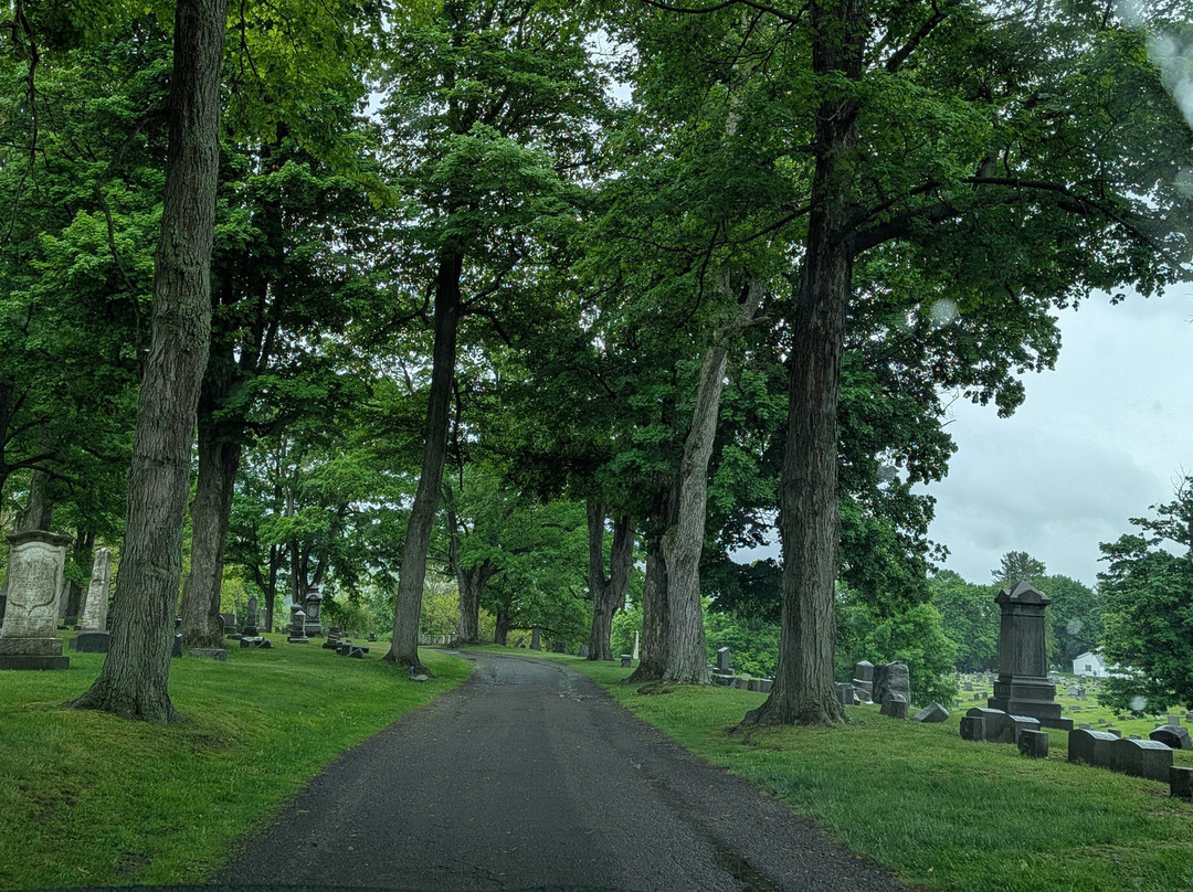 Mark Twain's Grave-Elmira必去景点