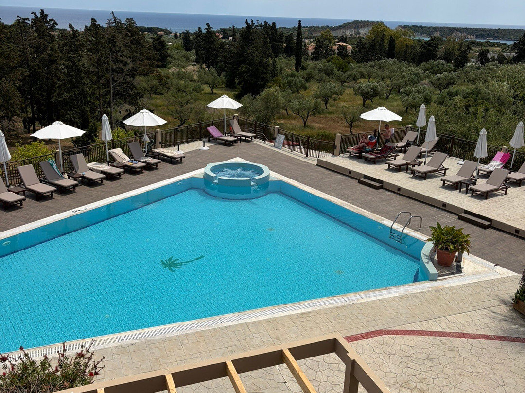 Gerakas Belvedere Luxury Suites and Spa主图