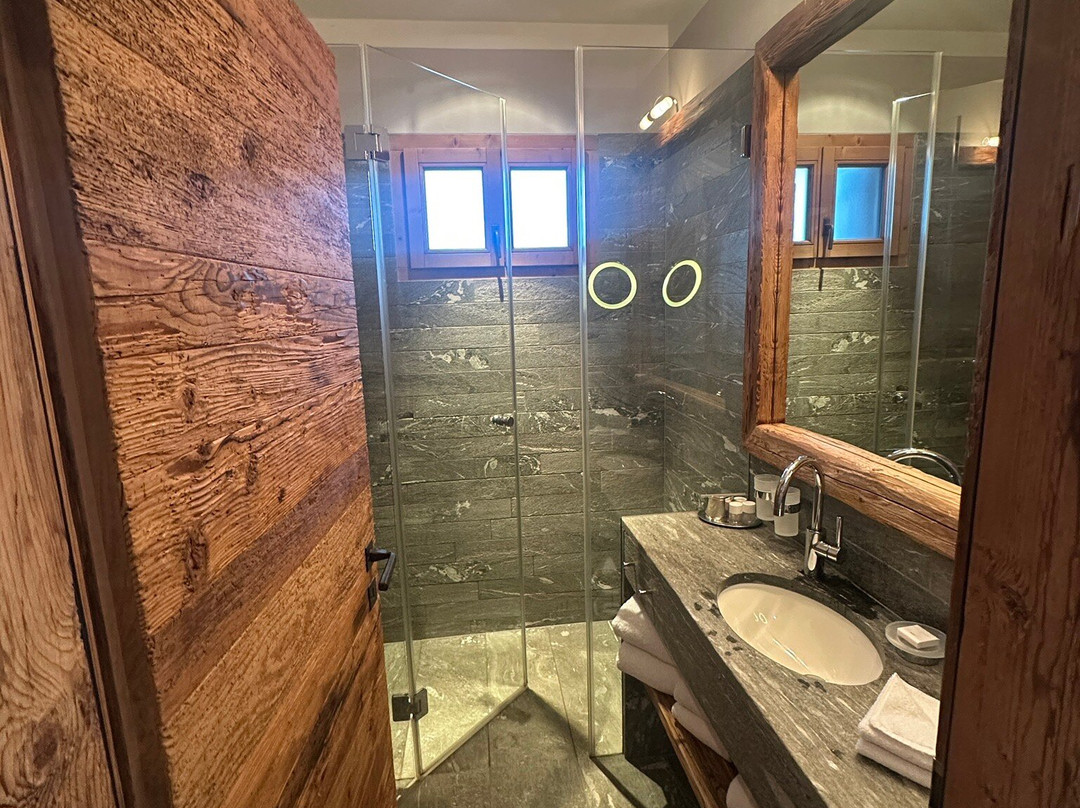 霍特力诺佩蒂特小木屋旅馆主图