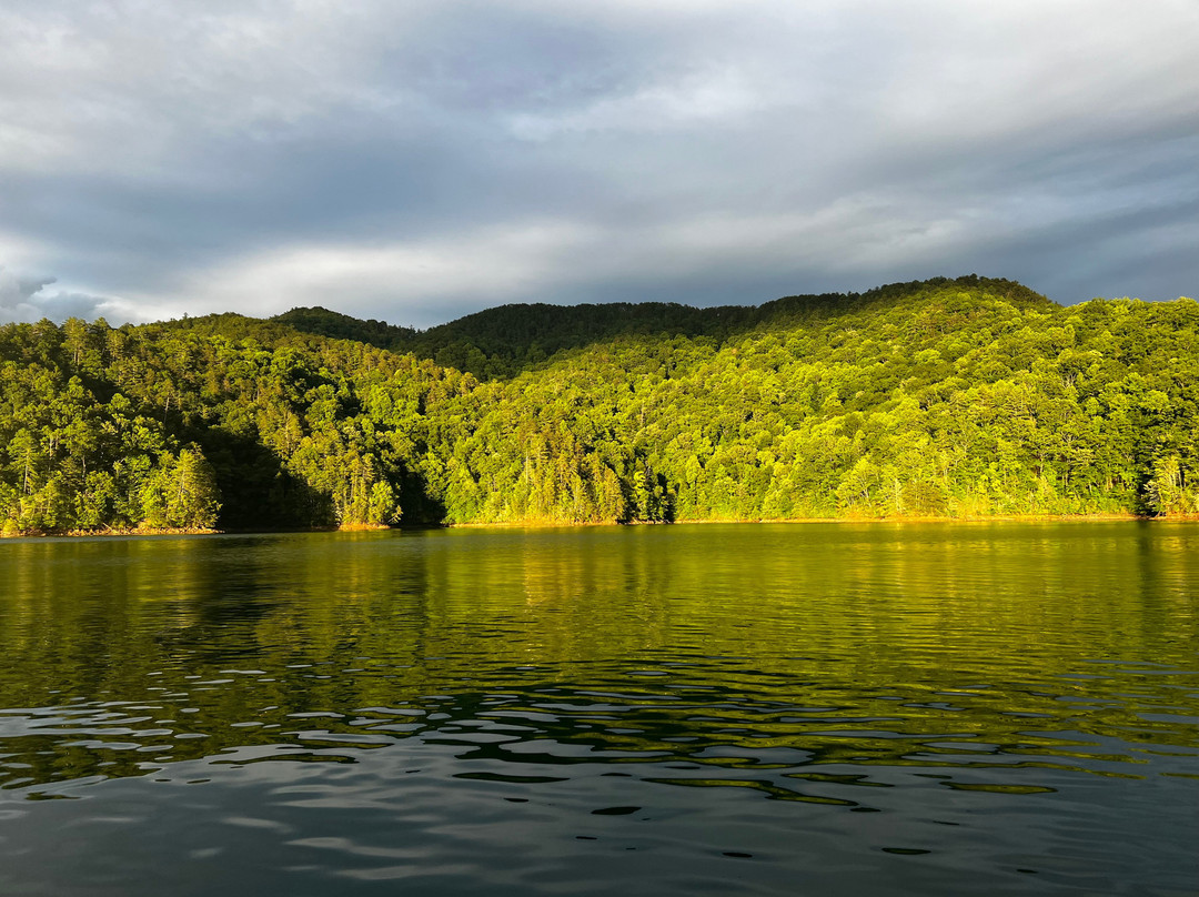 Jocassee Lake Tours-Salem必去景点