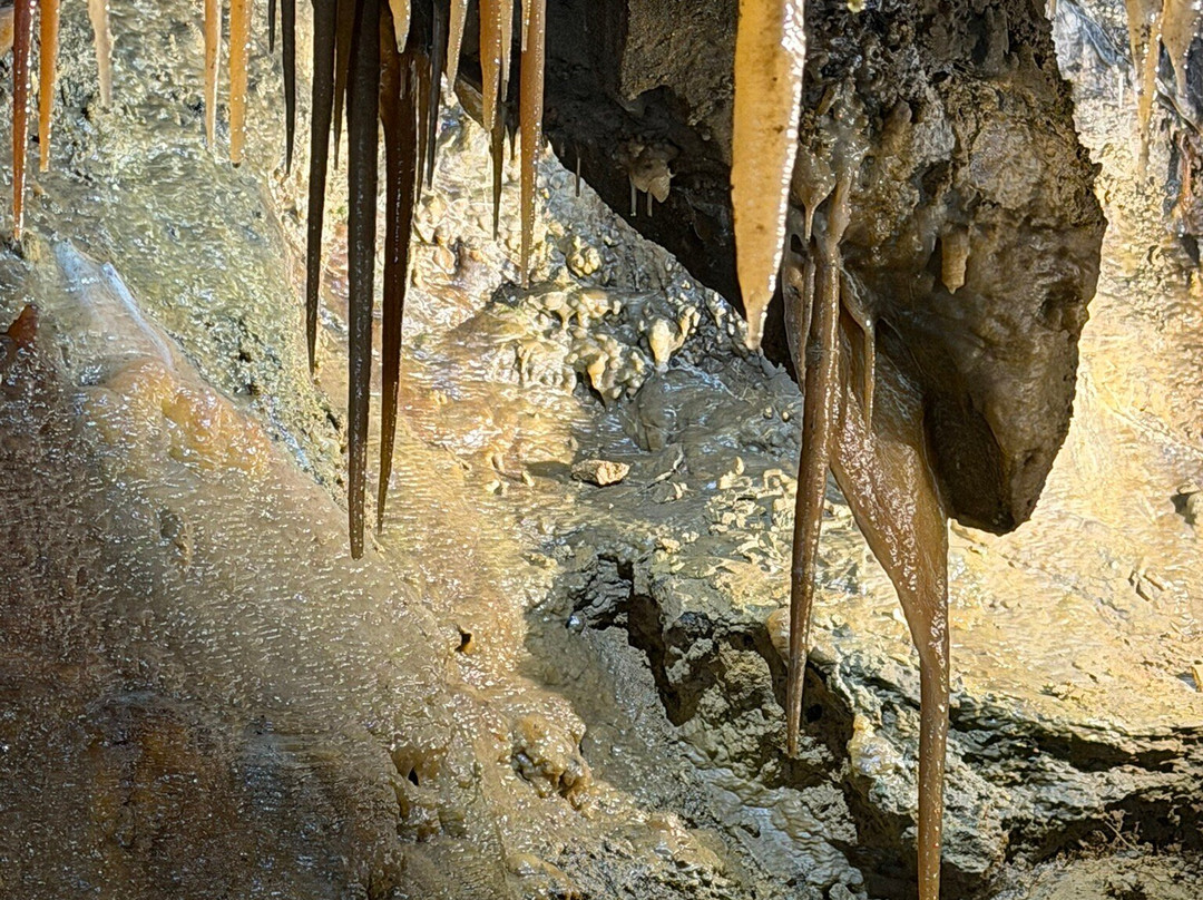 Treak Cliff Cavern-Castleton必去景点