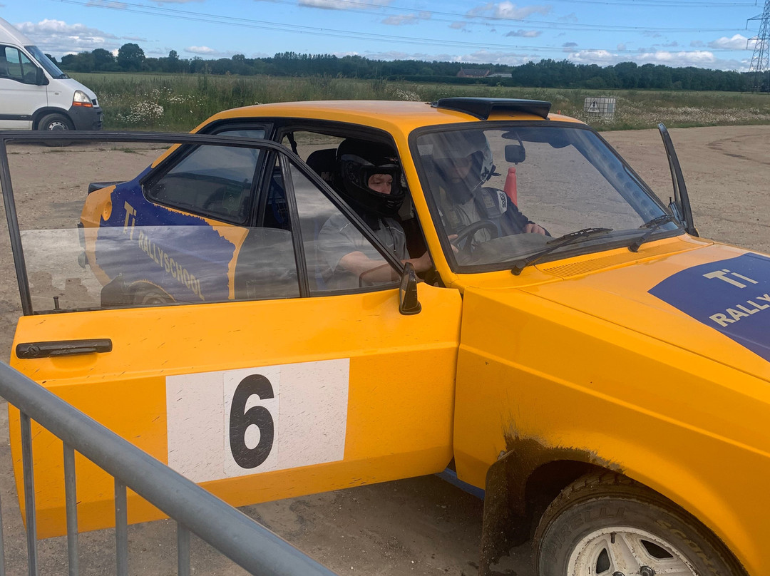 TI Rally Driving School-约克必去景点
