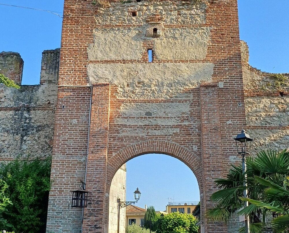 Porta Di San Marco Detta Del Lion-拉齐塞必去景点