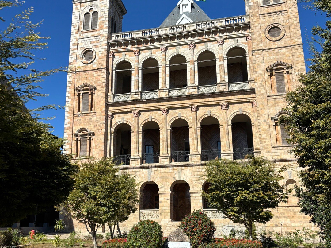 Madarako Tours-安塔那那利佛必去景点