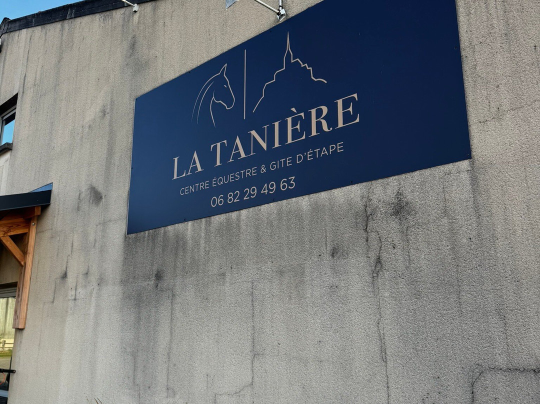 Centre equestre La Taniere-蓬托尔松必去景点