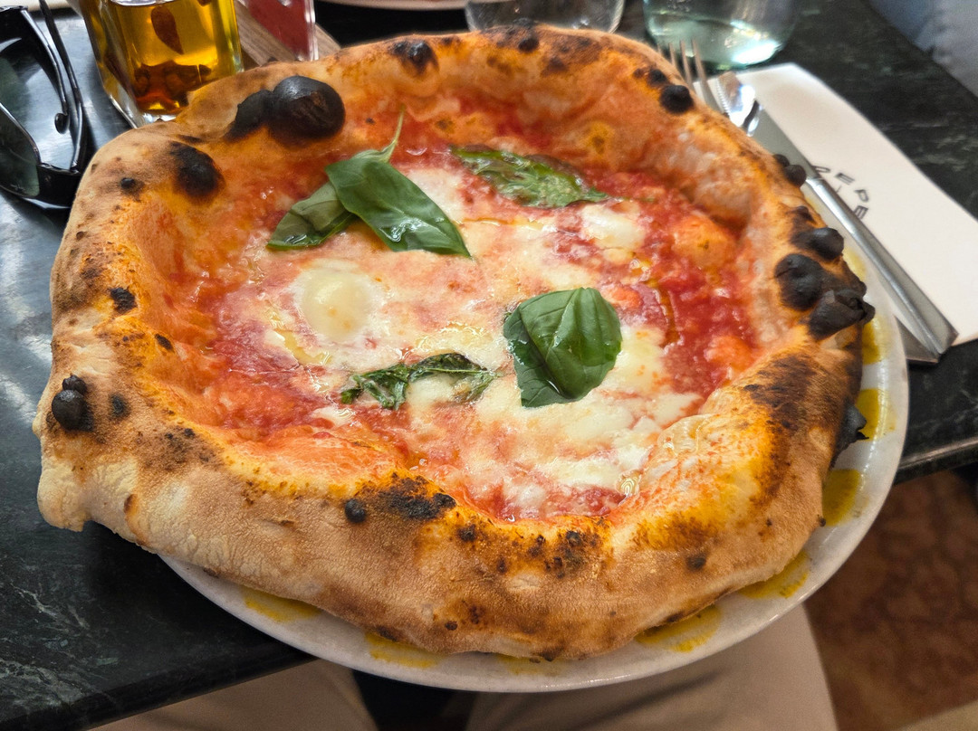 PEPPE PIZZERIA Etienne Marcel