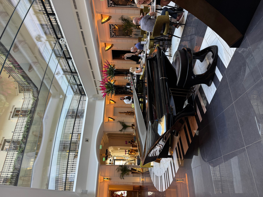 布达佩斯咏叹调酒店-图书馆酒店集团主图