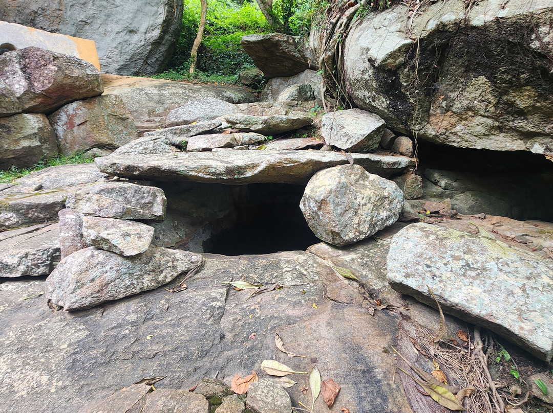 Nathagane Ancient Cave Temple Complex-Kurunegala必去景点