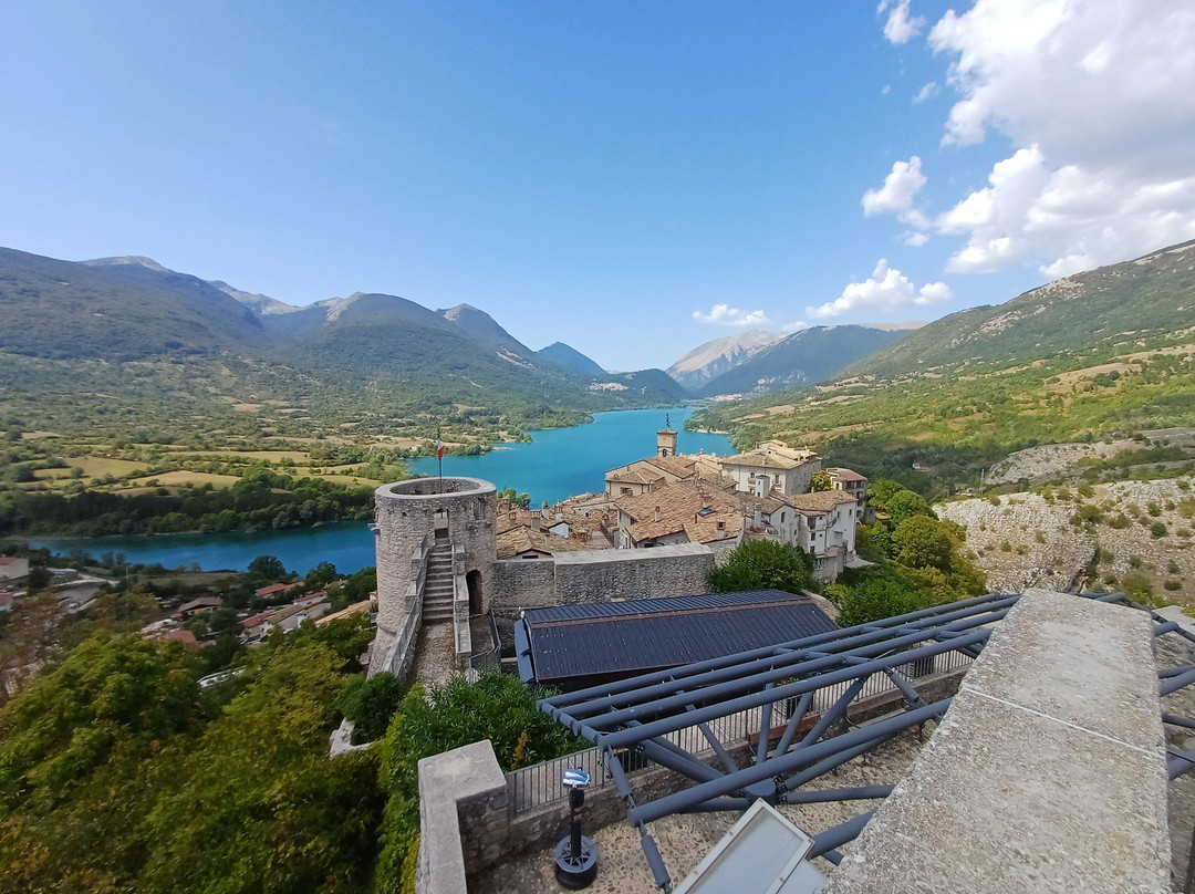 Castello Monumentale-Barrea必去景点