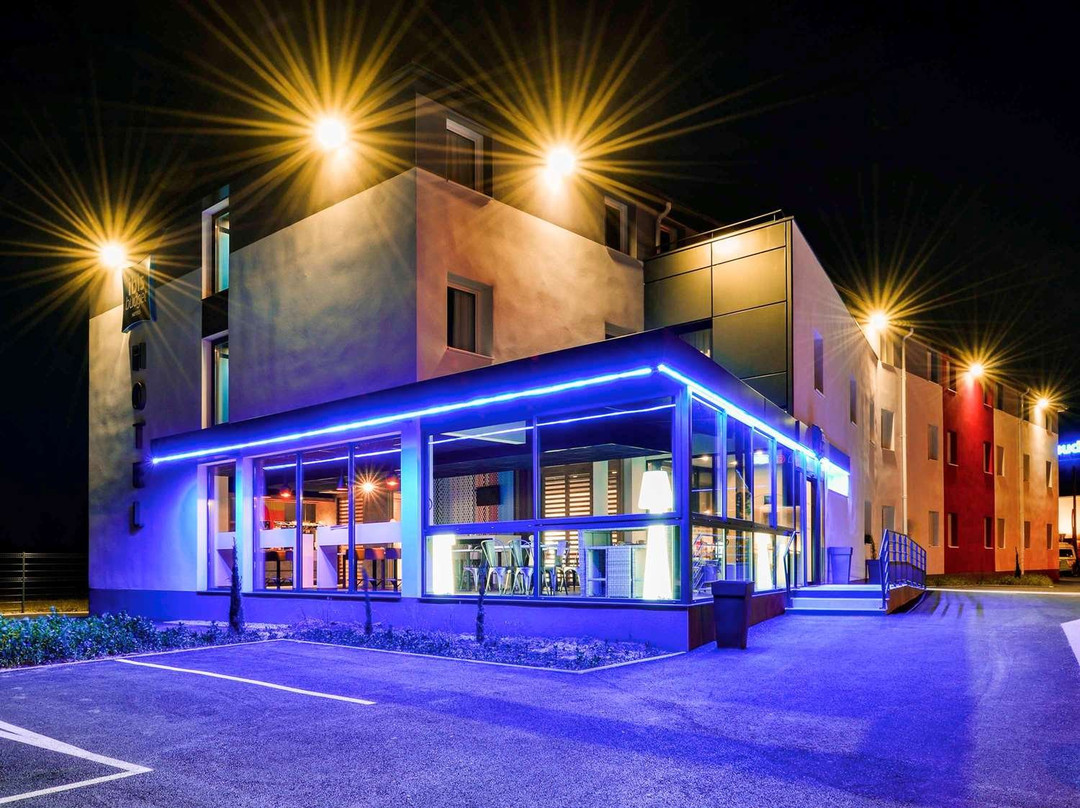 宜必思快捷梅肯克雷什酒店主图