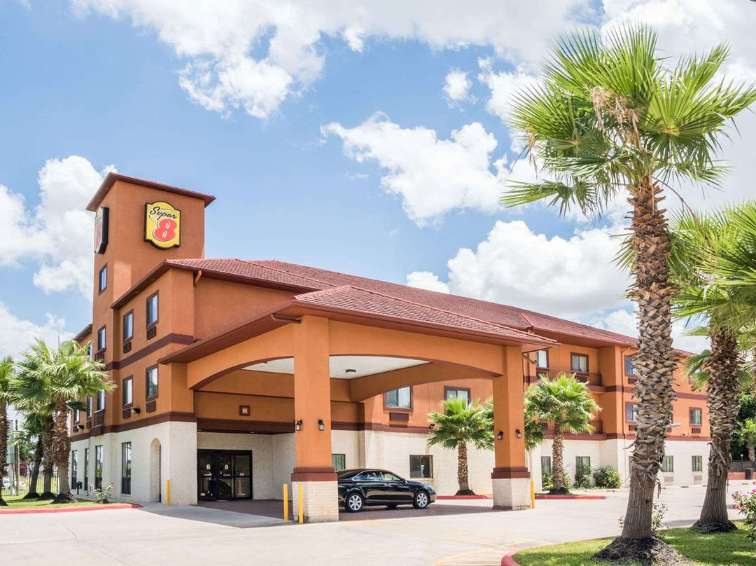 Super 8 by Wyndham Brookshire TX