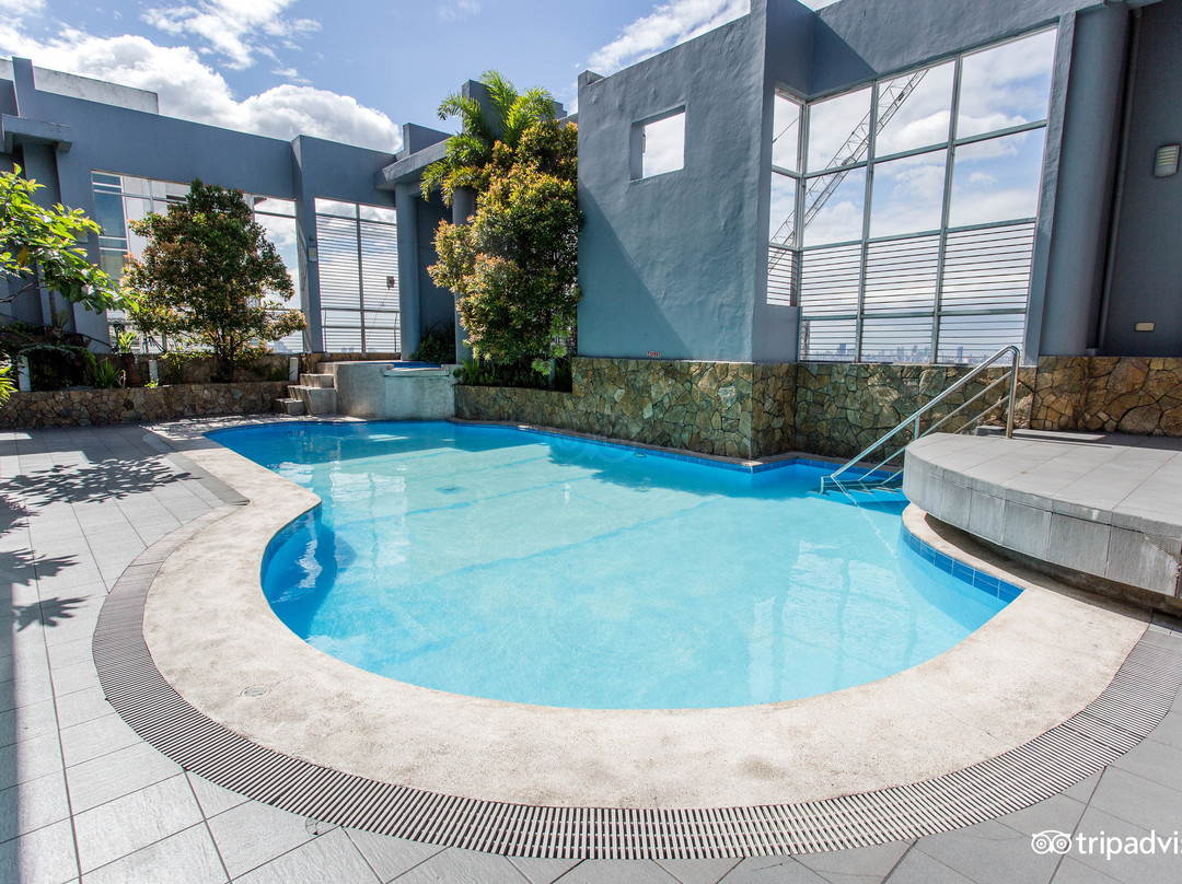 Lancaster Hotel Manila