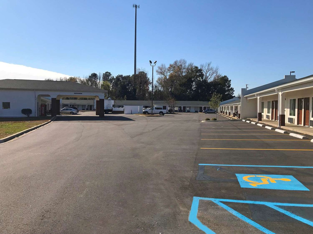 萨姆特美洲最佳价值套房酒店主图