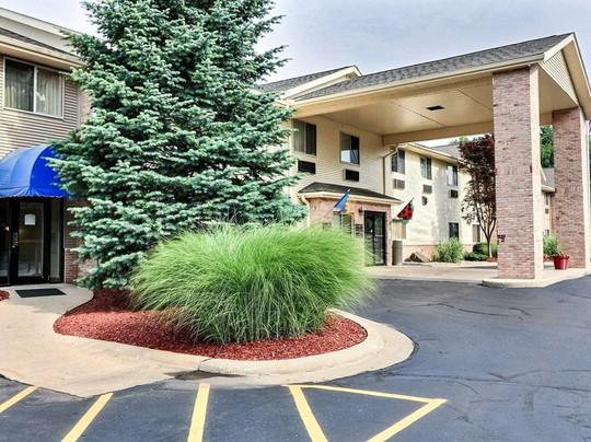 Comfort Inn & Suites主图