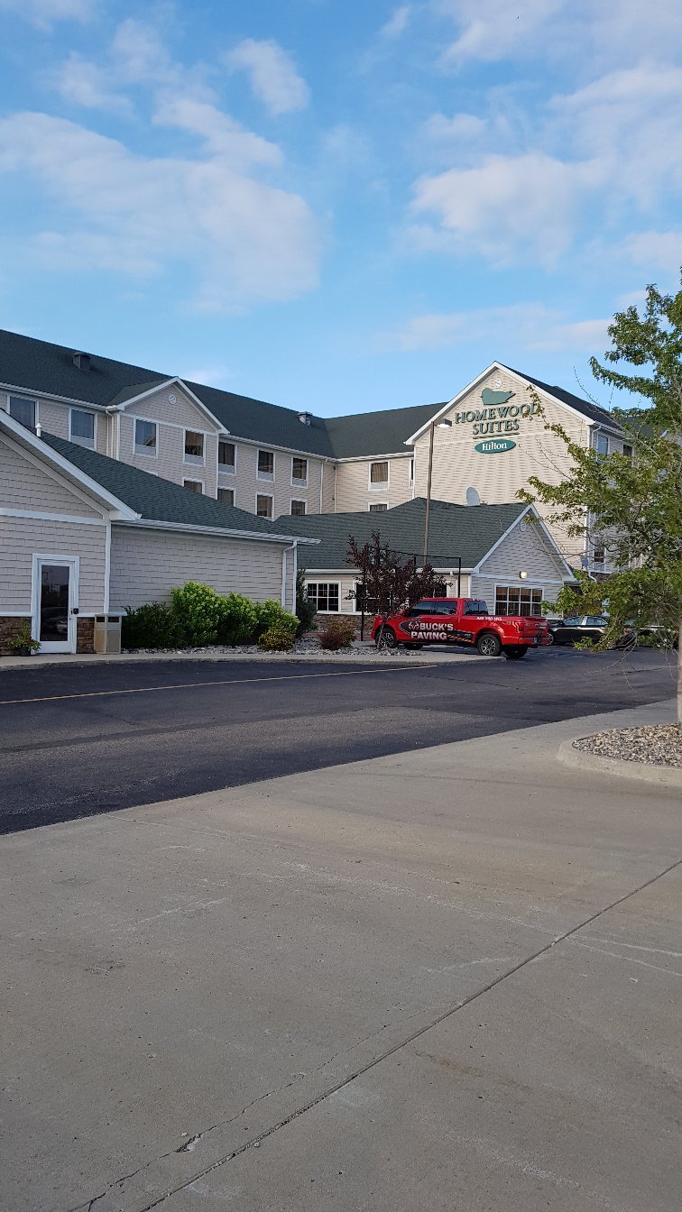Homewood Suites by Hilton Fargo-官方