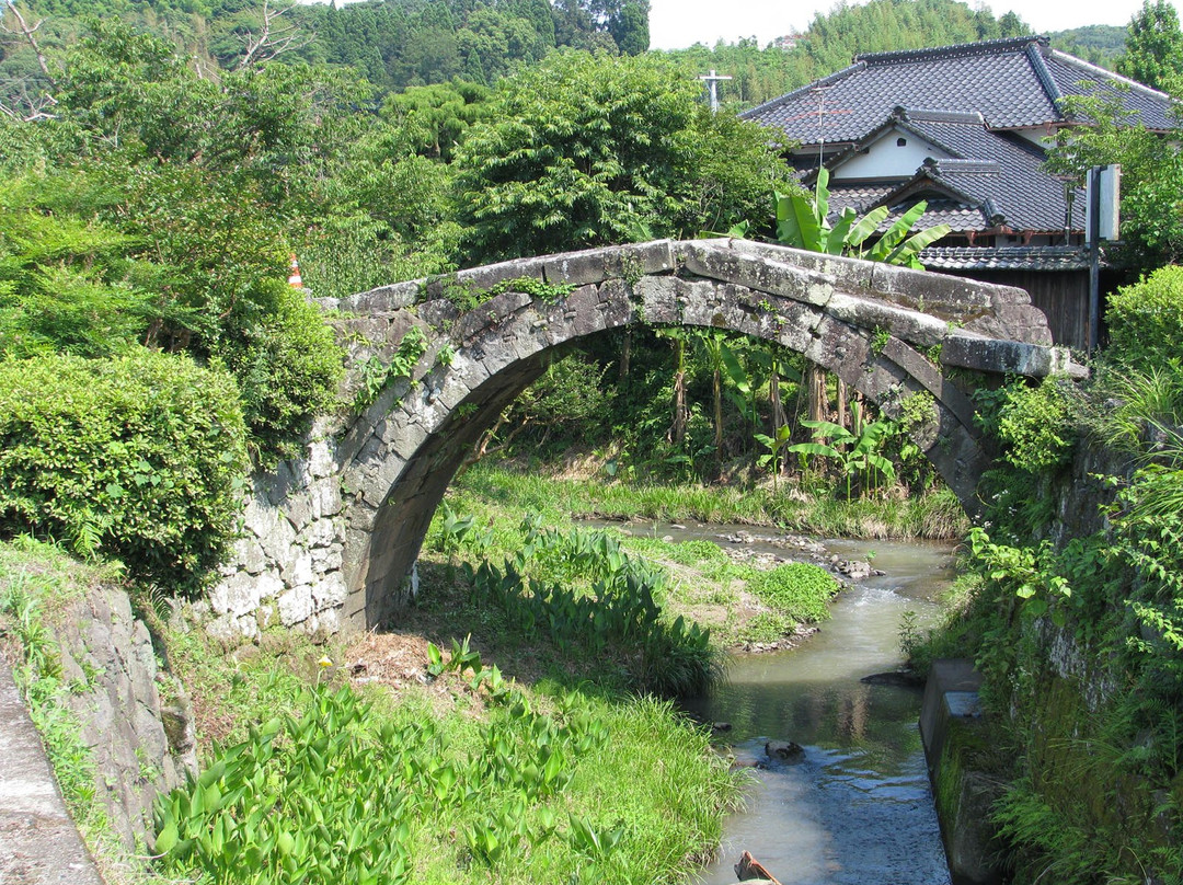 Monzen River Megane Bridge景点图片