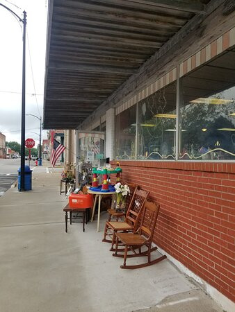 Backroads Flea Market-Greenfield必去景点