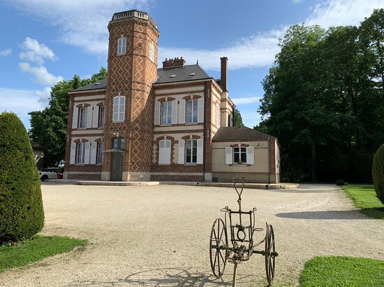 Château de Montabert主图