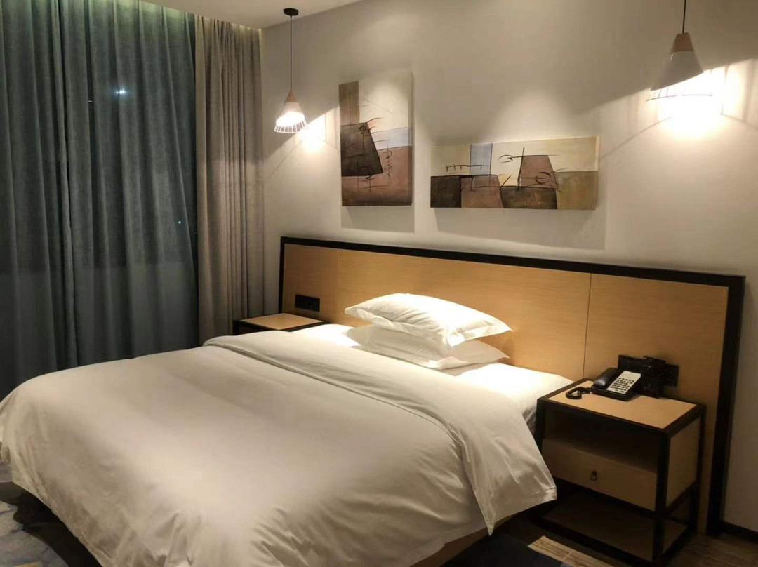 晨曦凤悦轻尚酒店主图