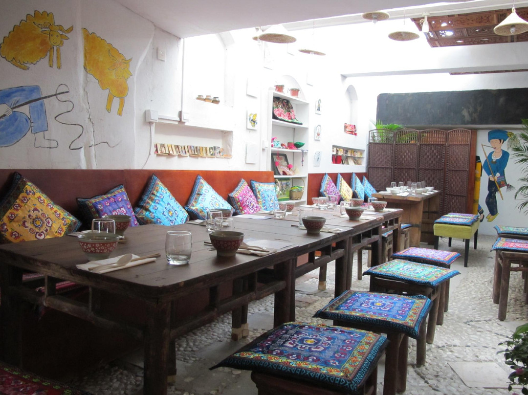 Hani Gejiu Restaurant