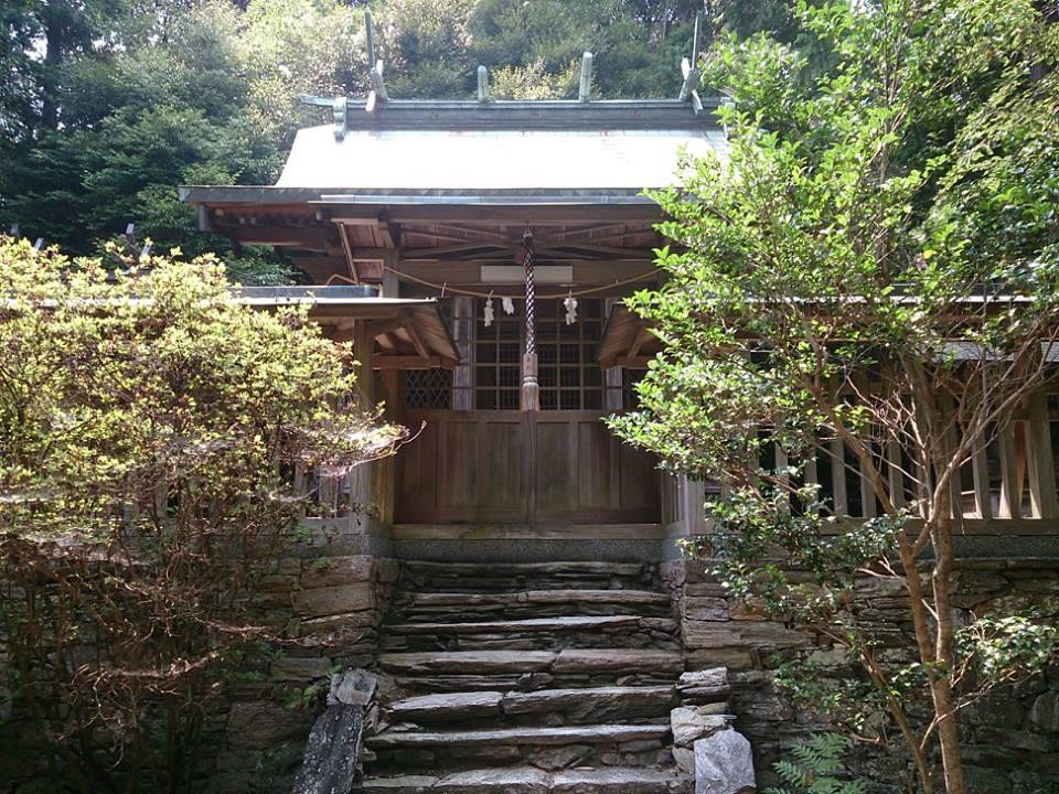 Takatsumi Shrine (Uenomiya)景点图片