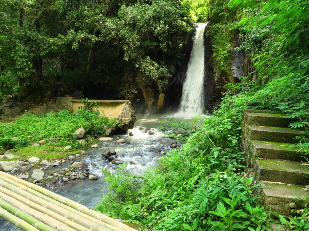 Murondao Waterfall景点图片
