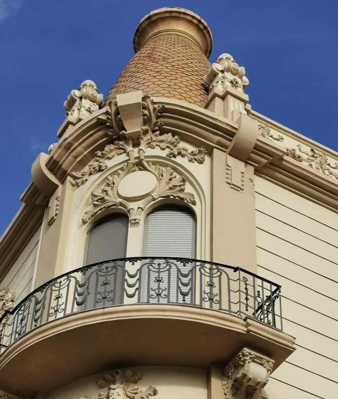 Edificio La Reconquista-梅利利亚必去景点