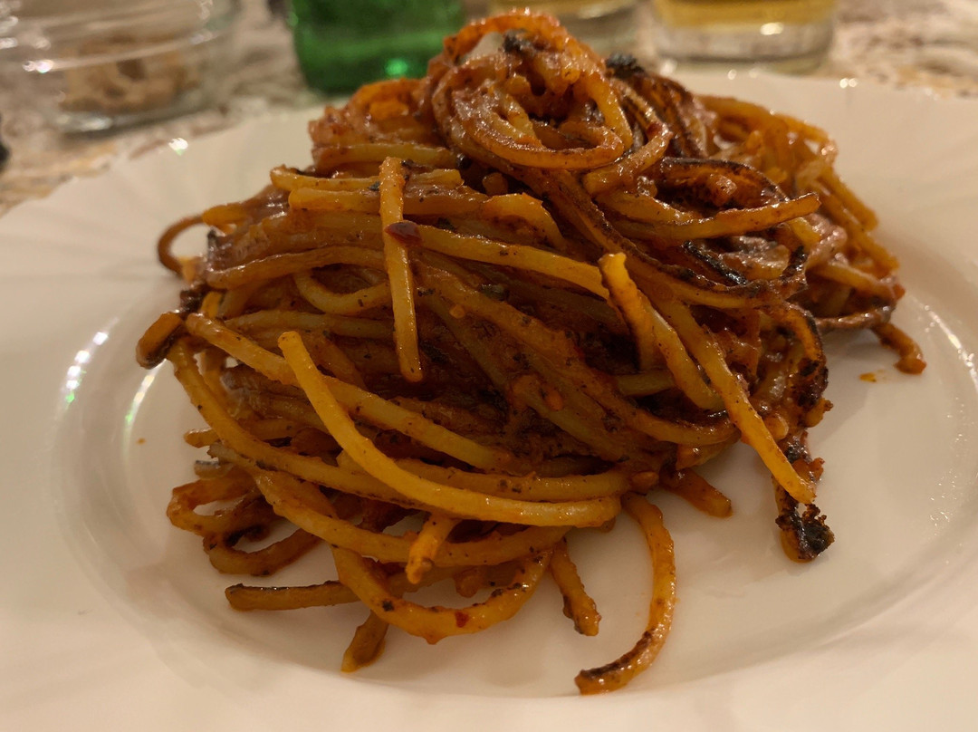 Carbonara di Bari餐馆和美食-L’Angolo della Pizza