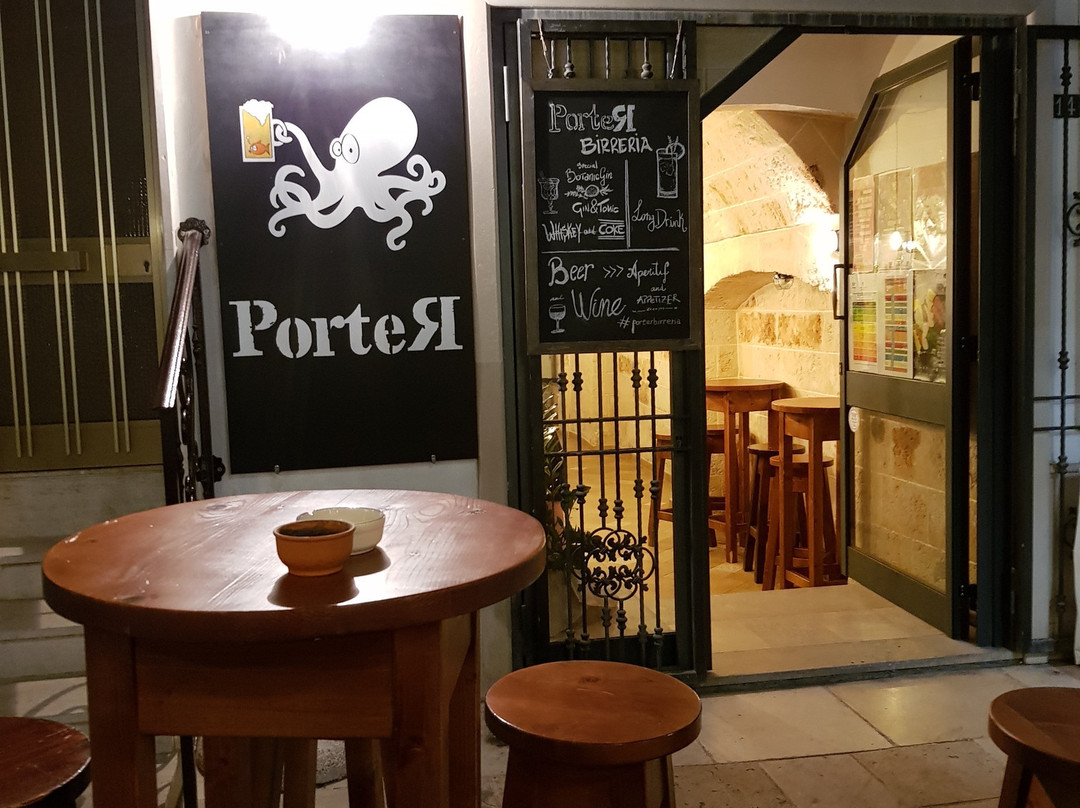 Cenate餐馆和美食-Porte R