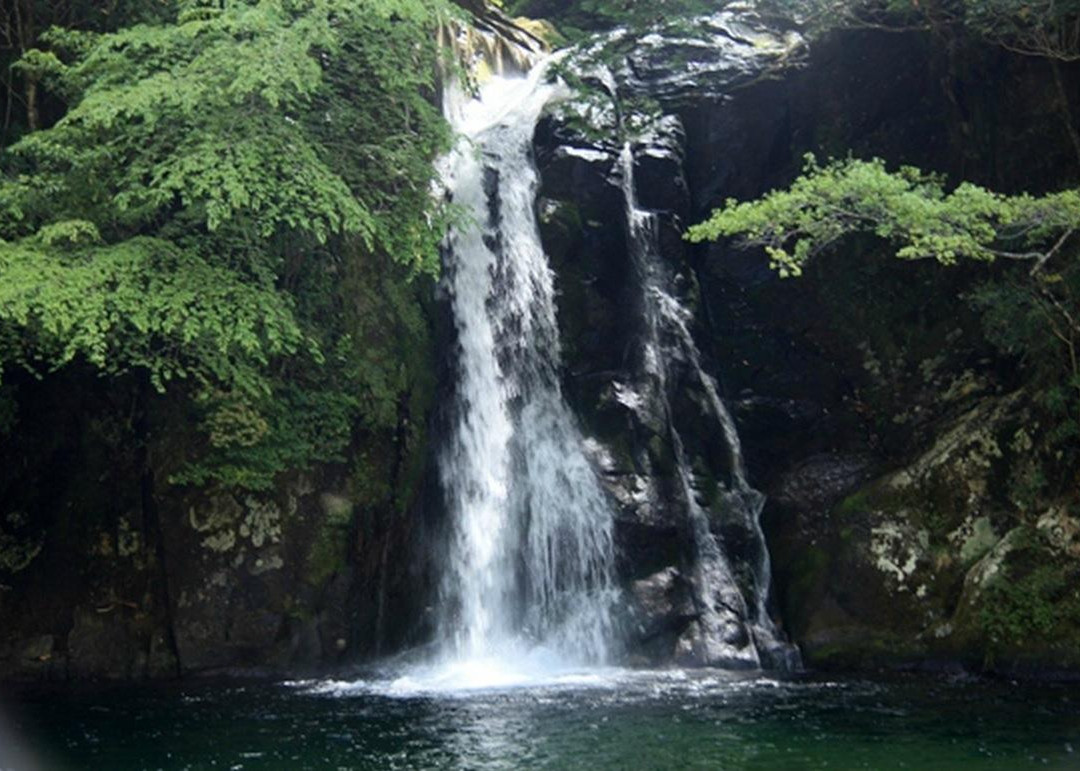 Fudeyabu no Taki Waterfalls景点图片