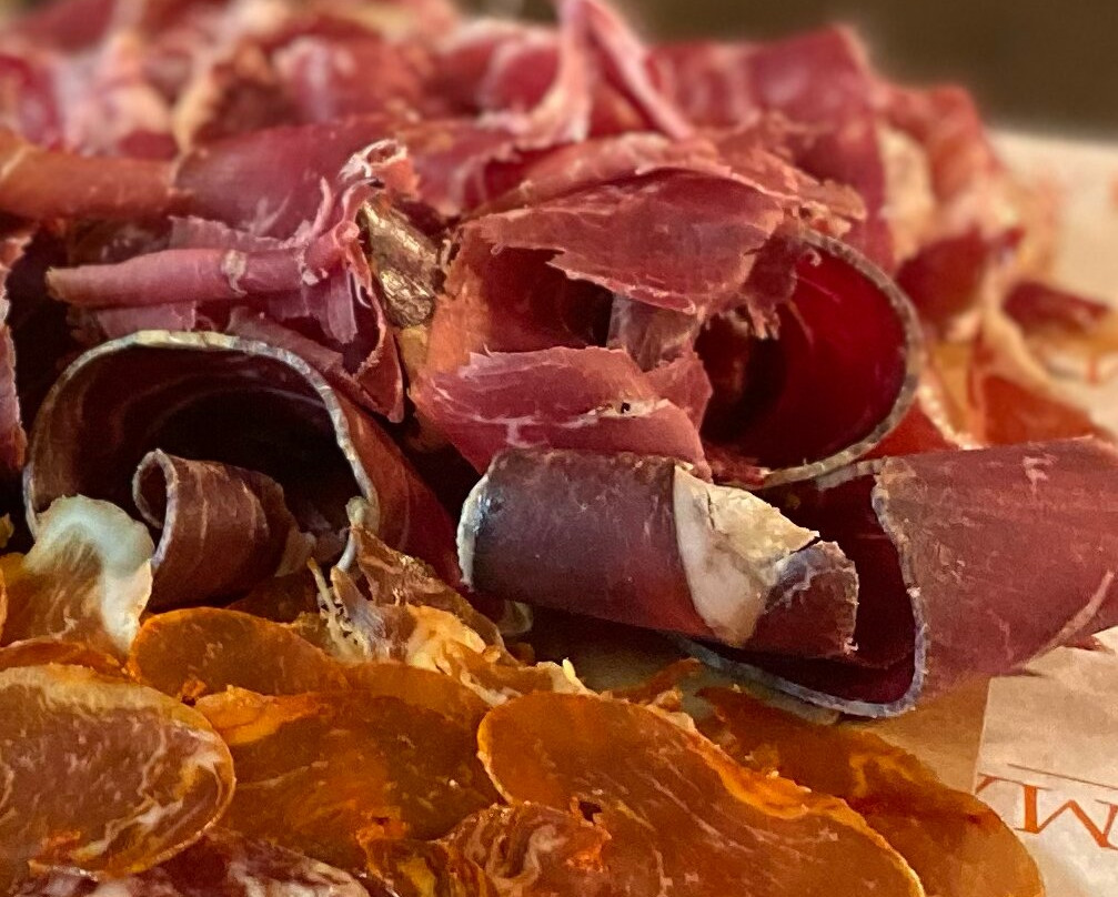 GIRU L'Épicerie Fine du Monde - Bar à Bières & Vins - Bastia