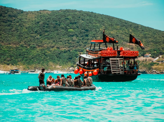 Barco Holandes Voador Black-阿拉伊阿尔港必去景点