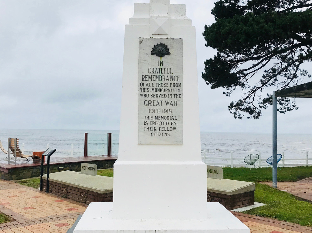 Penguin War Memorial-企鹅岛必去景点